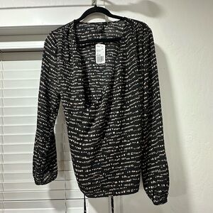 F21 Patterned Woven Long Sleeve Top